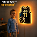 Miroir LED maillot de basket personnalisé avec le prénom Lucas et le numéro 11